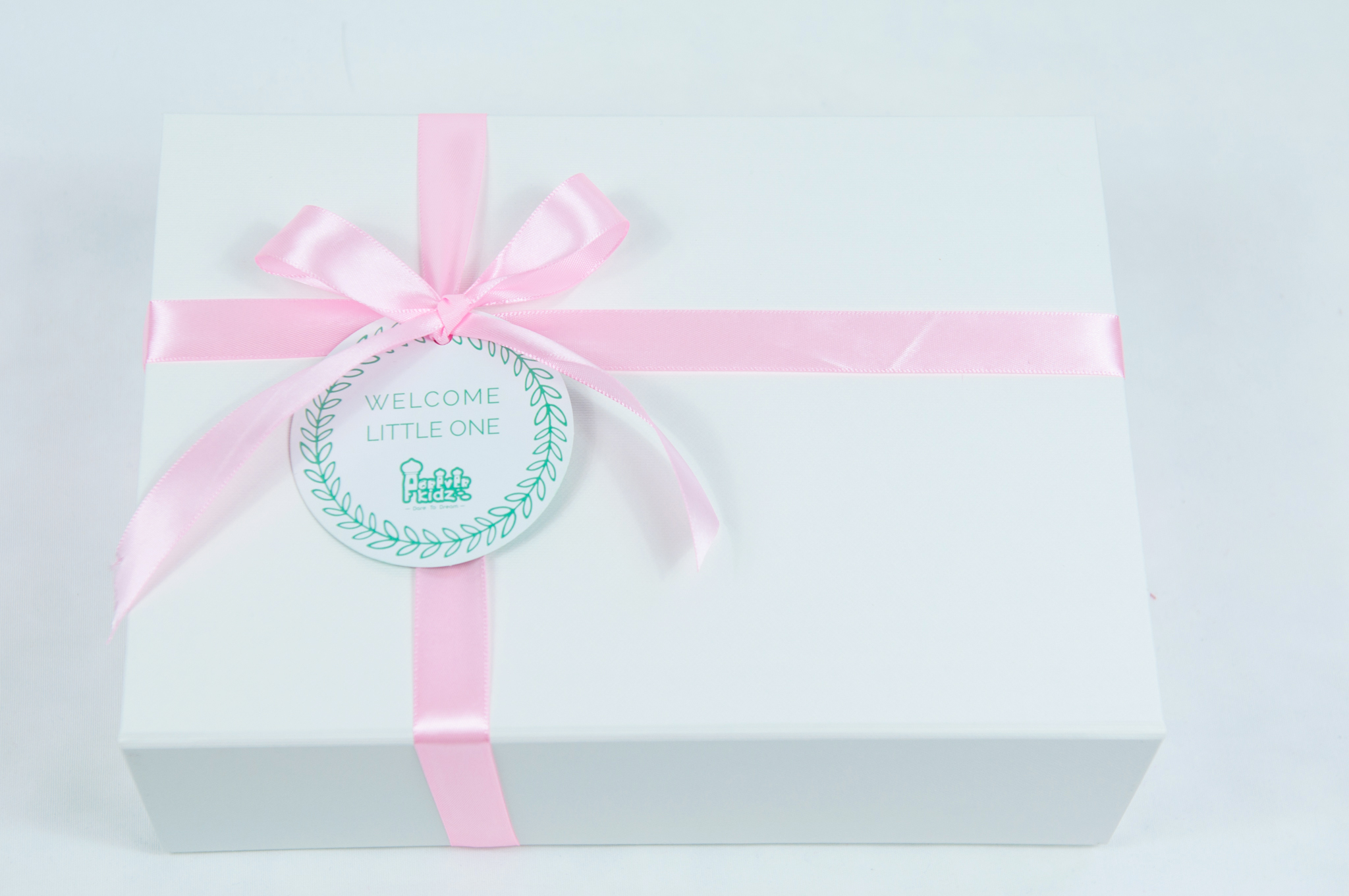 baby girl - pink bunny theme giftbox overview